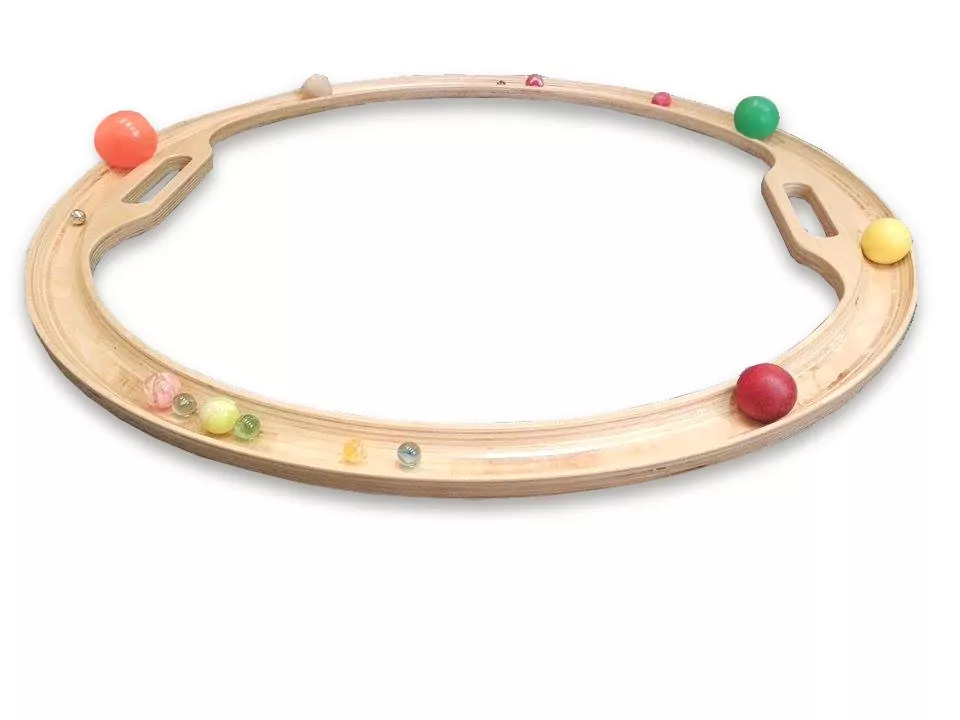 Obręcz drewniana z zestawem piłeczek - obrazek 2